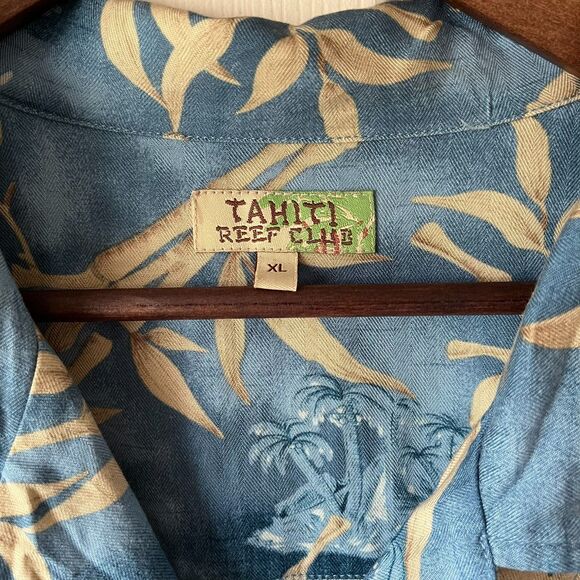 Vintage Hawaiian Shirt - Tahiti Reef Club - Rayon Island Print Button Down XL - Picture 4 of 4
